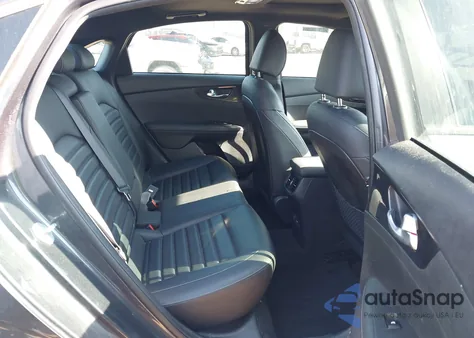 2023 Kia Forte Gt-Line z USA, uszkodzony, nr VIN 3KPF54AD3PE530033